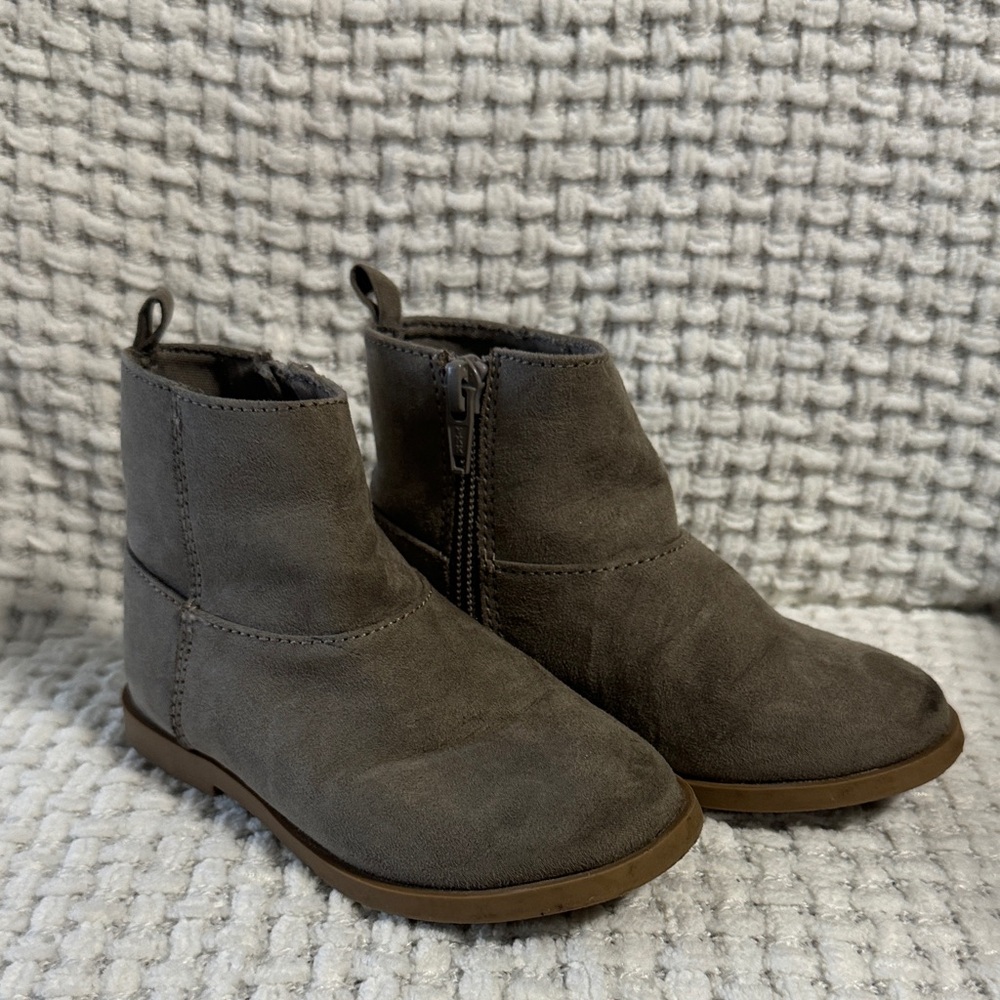 Old Navy Kids Charcoal Boots